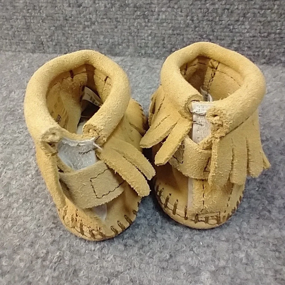 Minnetonka Infant Tan Suede Fringe Moccasin‎ Soft Sole Boots 1187 Size 1